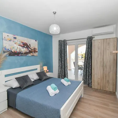 Angela Apartament *