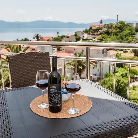 Angela Apartment Gradac (Split-Dalmatia)